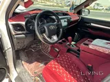 Toyota Hilux SR5 2025